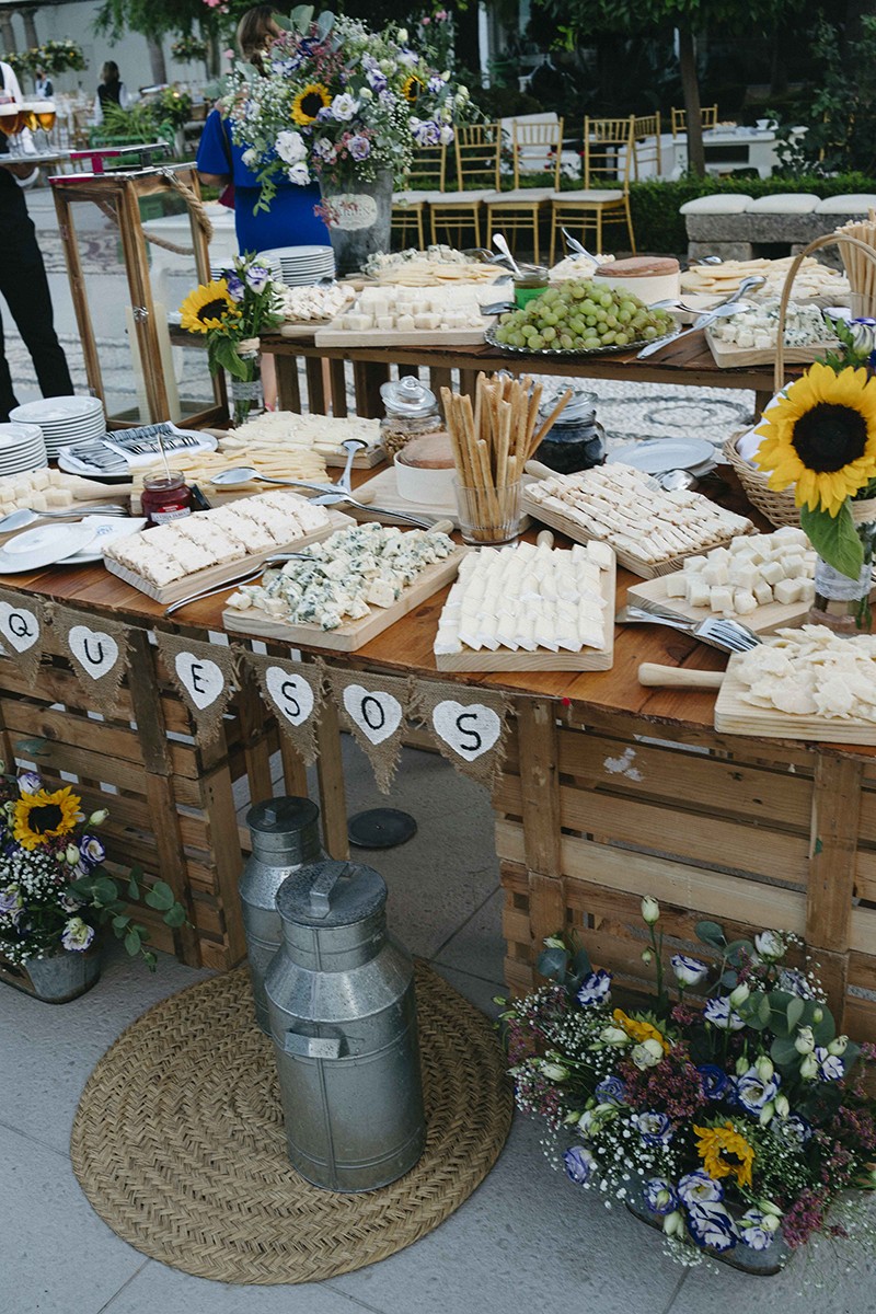 rincones  para comer  en bodas