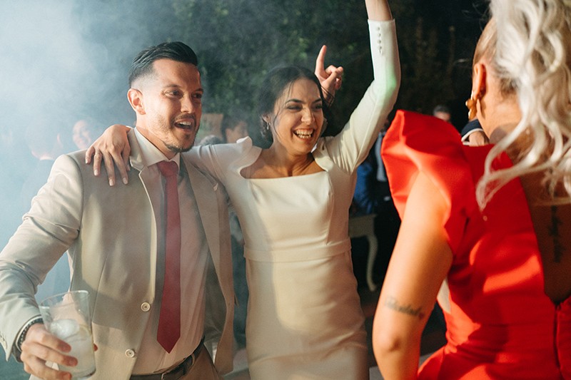 luces y humo en barra libre para bodas