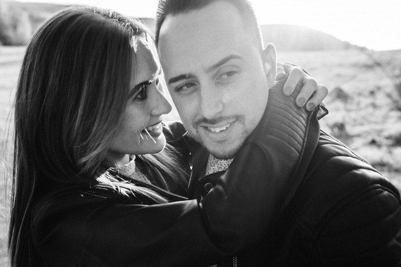 fotografías de  pareja en blanco y negro 