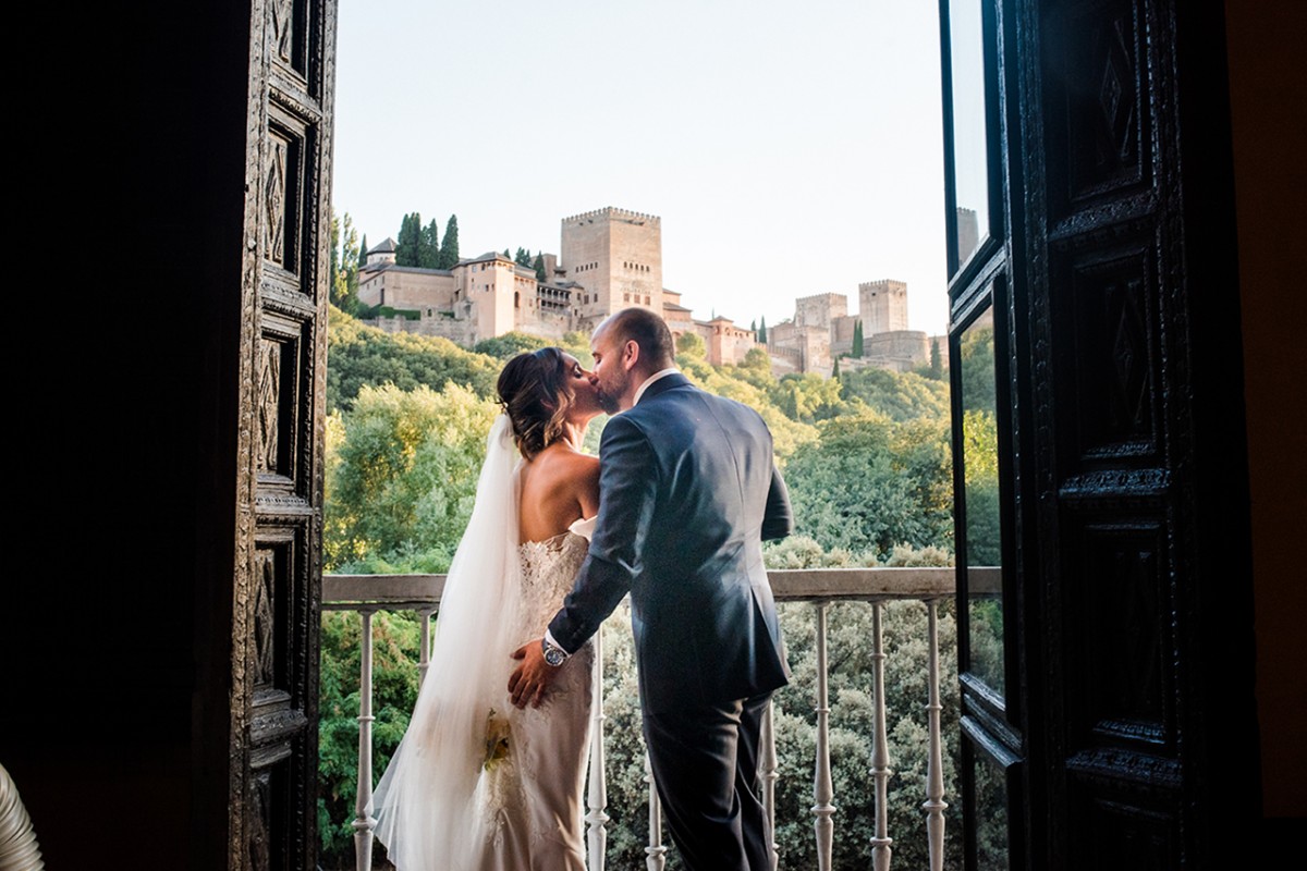 Alvaro y Eva Granada y Sevilla unidos por la Alhambra