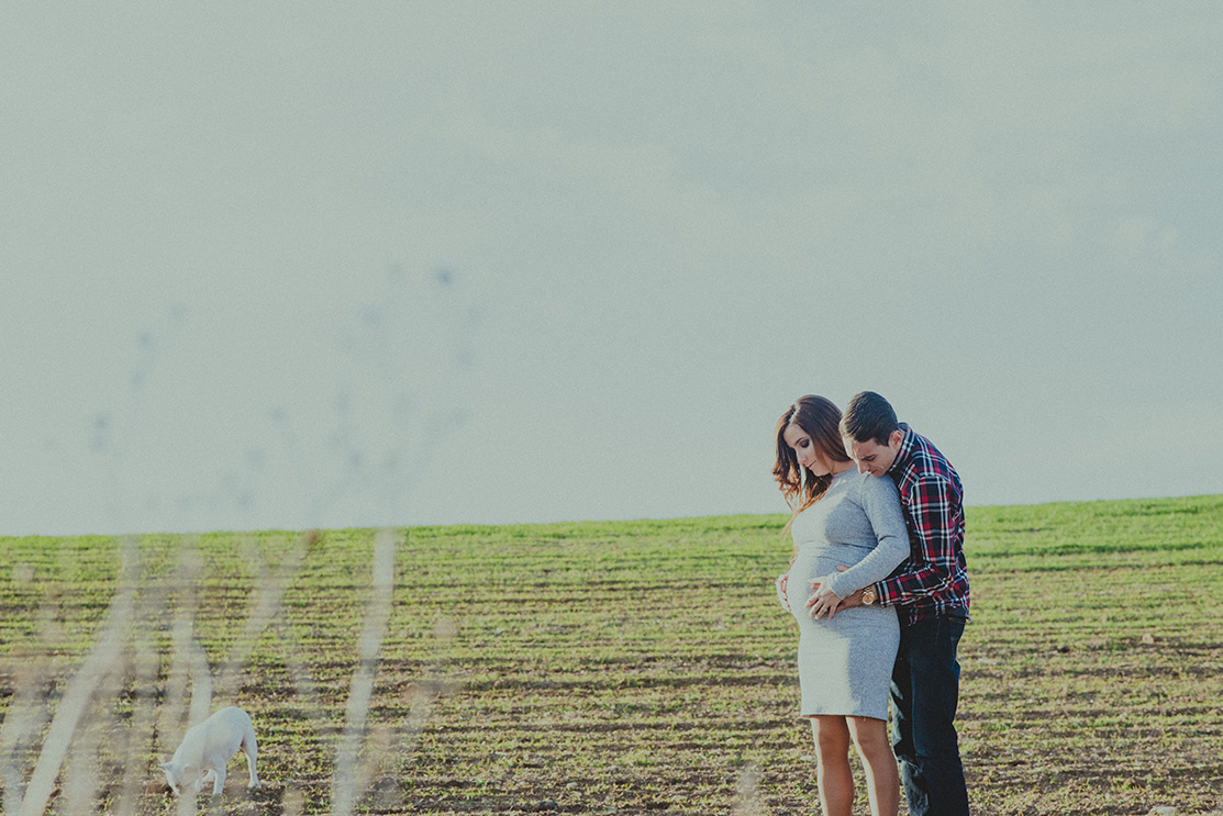 sesiones de embarazo, fotos en exteriores para fotografía pre mama un regalo para tus amigos que siempre agradecerán 